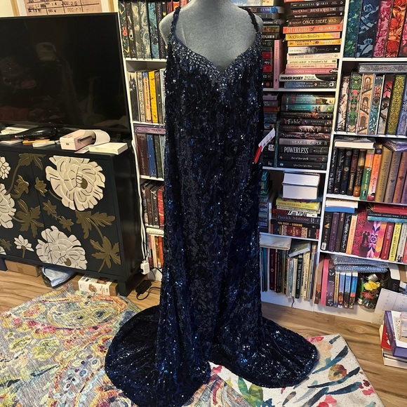 Mac Duggal Navy Sequin Dress - Picture 2 of 13